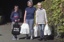 Hjælpenetværket sikrer bøger til isolerede i Struer